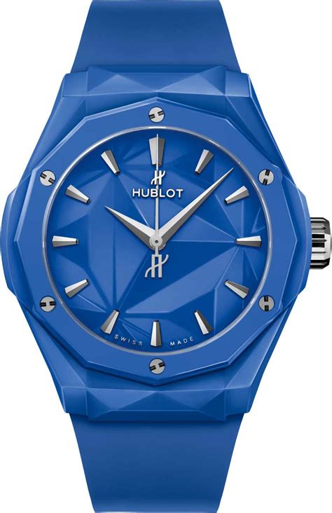 Часы бренда Hublot .